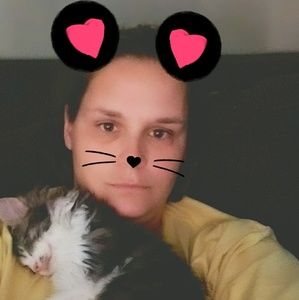 Meet your Posher, Monica